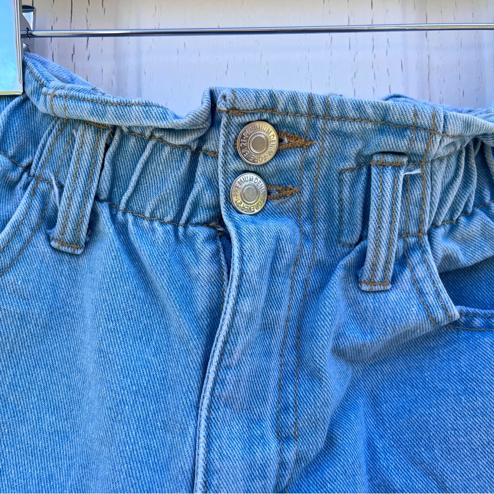 Forever 21 shorts - Picture 2 of 4